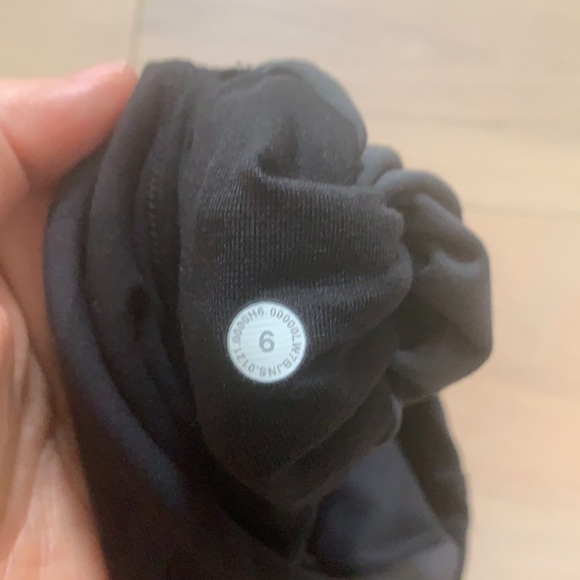 NWT Align Short 8” camo - Picture 4 of 7